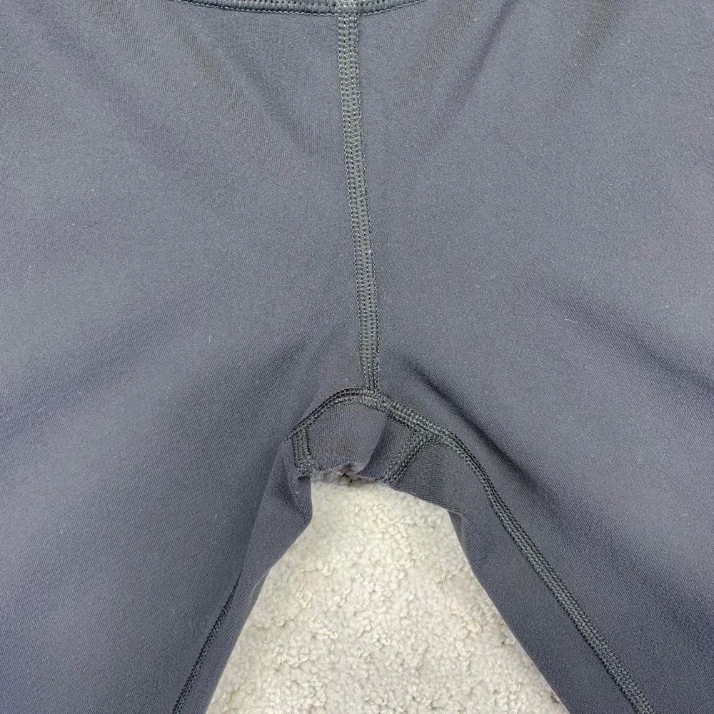 Lululemon Leggings Size 2??? Black/Grey Faded Yoga Pants‎ - Picture 3 of 13